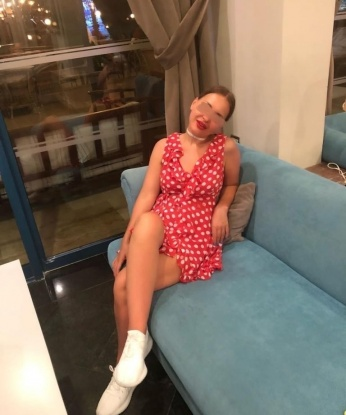 Мои услуги настолько разнообразны, что ты точно найдешь то, чего тебе хочется. Стройное тело, гладкая кожа и пухлые губки - мои фото говорят сами за себя. 💃🔥
Я мастерица искусства массажа, мои ловкие руки создадут идеальный релакс для твоего тела и души. А если ты ищешь что-то более пикантное, я с радостью покажу тебе мои способности в чарующем стриптизе. 💃💦 Нежностей и ласк от меня ты получишь в изобилии, ведь мое удовольствие - твое удовольствие.
Мои клиенты всегда остаются довольными и возвращаются ко мне снова и снова. Не веришь? Прочитай мои восторженные отзывы и сам это узнаешь. ✨💌
Так что, не теряй время, позвони мне и окунись в мир наслаждений со мной. Я жду тебя, готовая исполнить все твои фантазии. 💋💦 Хрюша